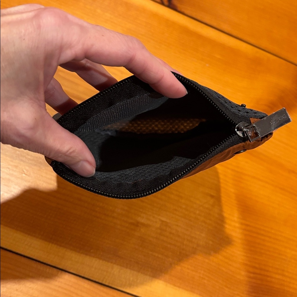 New! CARAA Amber Charcoal Snappy Snap-Together Travel Pouch - Picture 5 of 5